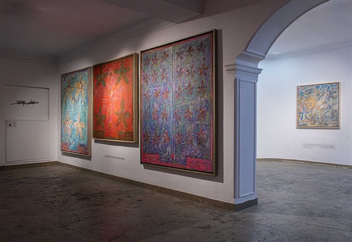 چیدمان نمایشگاه رو به زندگی