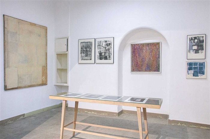 چیدمان نمایشگاه رو به زندگی